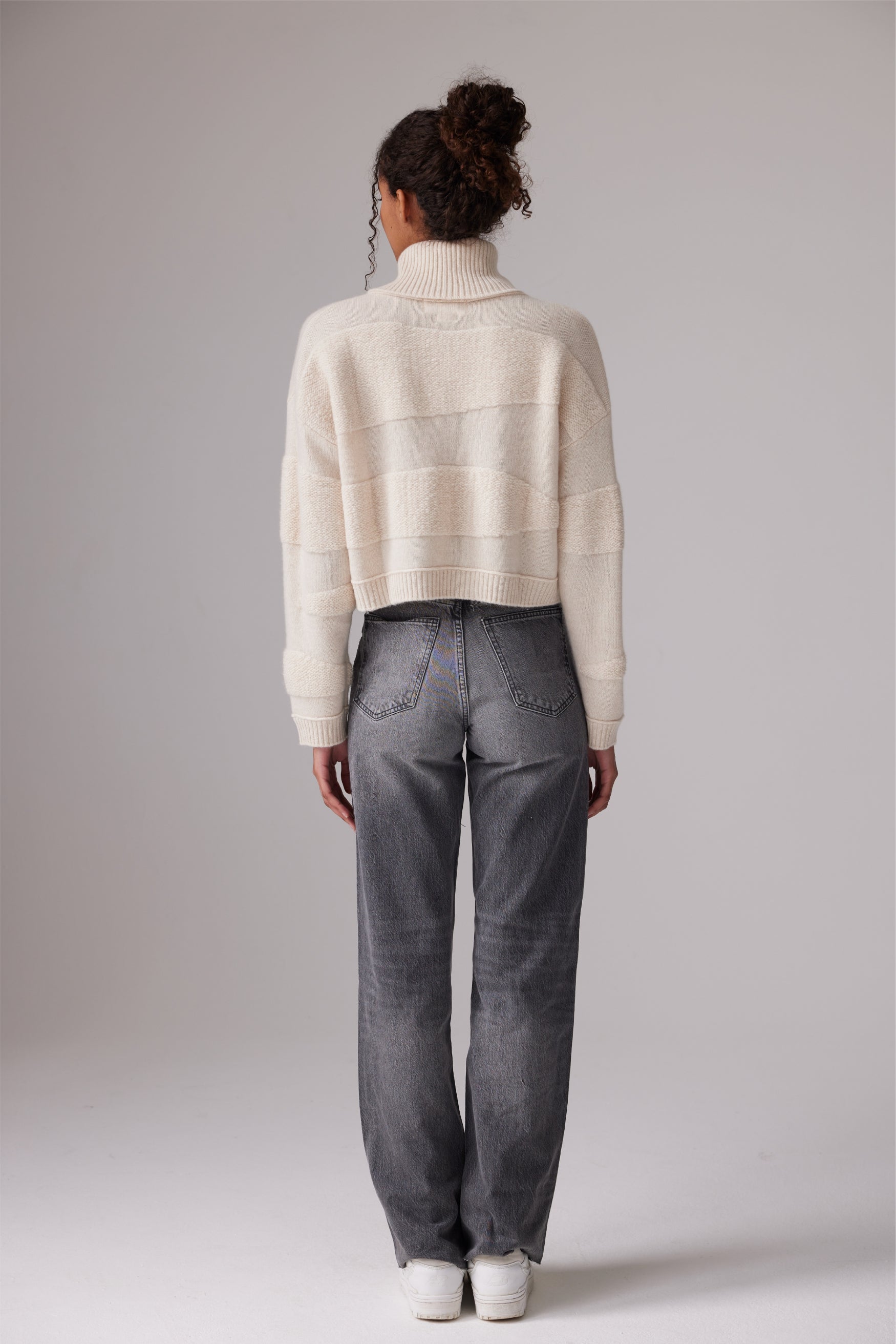 PLUSHY STITCH ROLL NECK