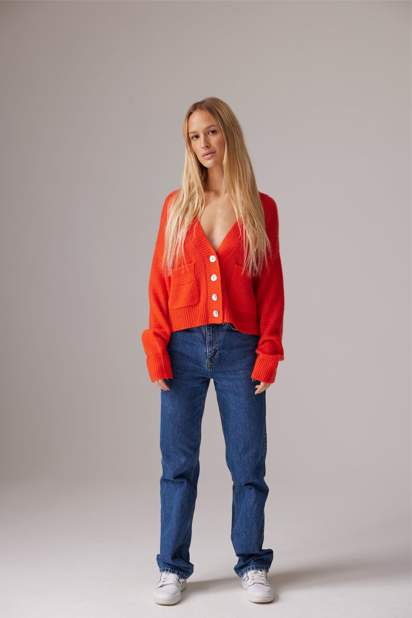 AMARA LOLAS CROPPED BOMBER 